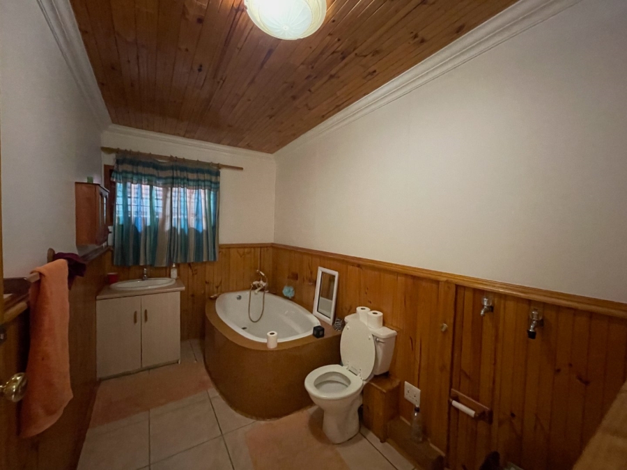 10 Bedroom Property for Sale in Roodefontein AH Western Cape